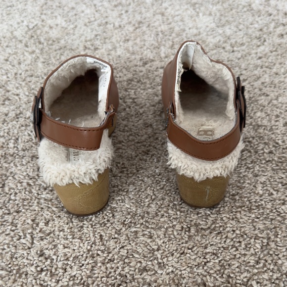 Crazy 8 toddler Girls brown clogs with faux fur lining Size 12 - Picture 7 of 9